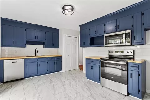 329 S Winchester Ave S, Waynesboro, VA 22980