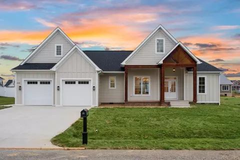 10260 Dalmatian Dr, Mcgaheysville, VA 22840