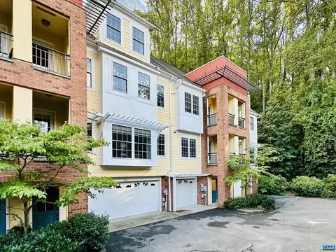 729 Cairn Heights Ct, Charlottesville, VA 22903