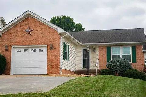 184 Walnut Dr, Broadway, VA 22815