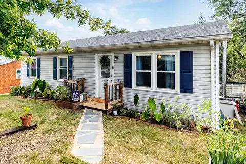 54 Beverley St, Verona, VA 24482