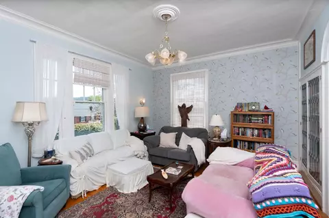 Living - 421 Walnut Ave, Waynesboro, VA 22980 photo 4 of 4