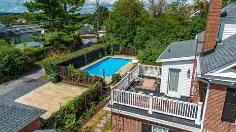 Exterior - 421 Walnut Ave, Waynesboro, VA 22980 photo 19 of 19