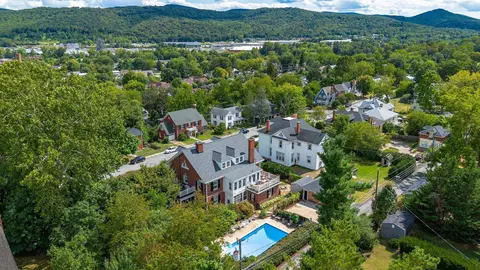 View/Area - 421 Walnut Ave, Waynesboro, VA 22980 photo 1 of 2