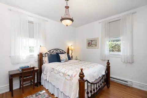 Bedroom - 421 Walnut Ave, Waynesboro, VA 22980 photo 7 of 8