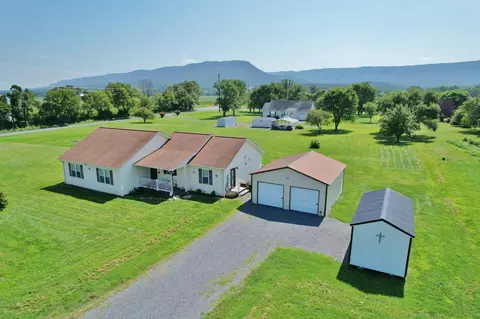 39 Summers Ln, New Market, VA 22844