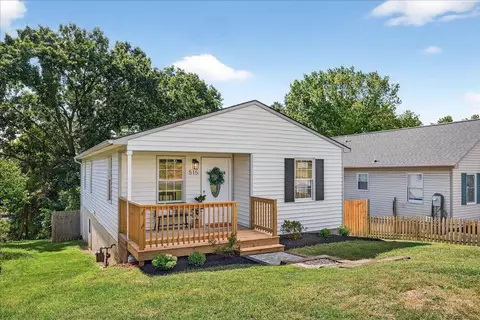 515 B St, Staunton, VA 24401