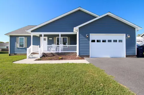 405 11th St, Grottoes, VA 24441