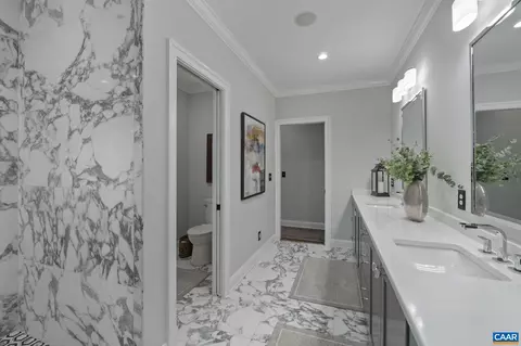 Bath - 98 Pine Shadow Ct, Troy, VA 22974 photo 3 of 7