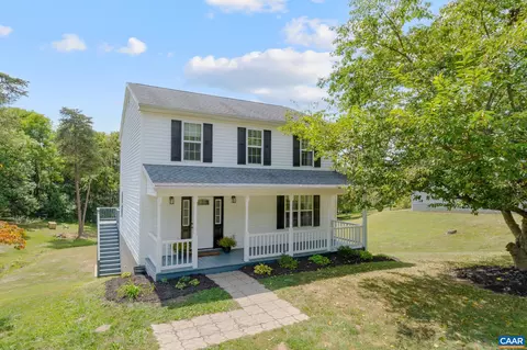 22 Singing Pines Ln, Staunton, VA 24401