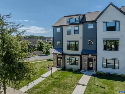 3466 Rowcross St, Crozet, VA 22932