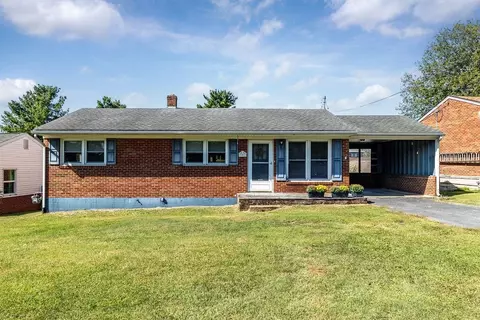 907 Country Club Rd, Harrisonburg, VA 22801