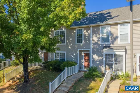 105 Greenwich Ct, Charlottesville, VA 22902