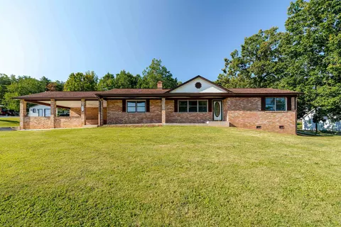 841 Judy Ln Ext, Stanley, VA 22851