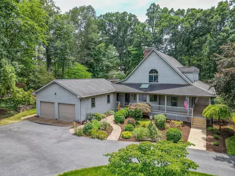 2555 Karawood Ln, Harrisonburg, VA 22801