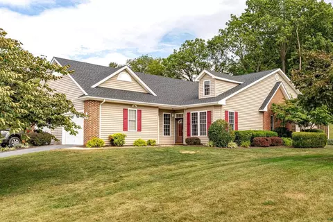 422 Silver Oaks Dr, Harrisonburg, VA 22801