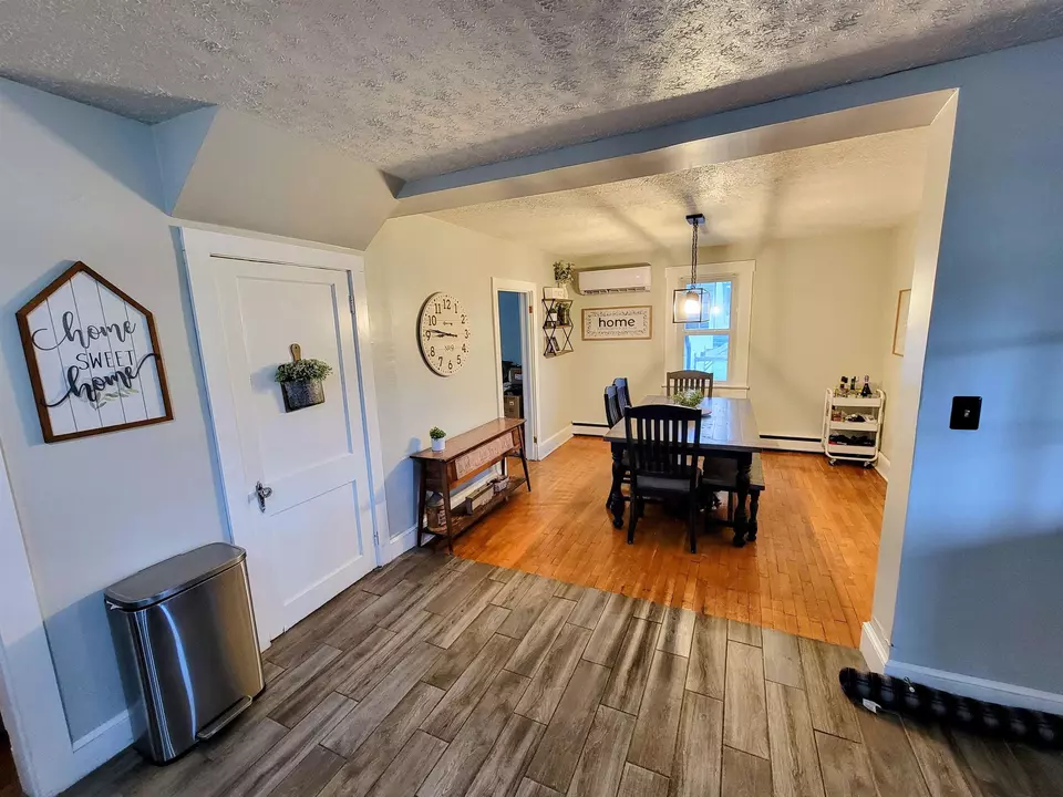 Entry Way - 2956 Blose Rd, Elkton, VA 22827 photo 1 of 4