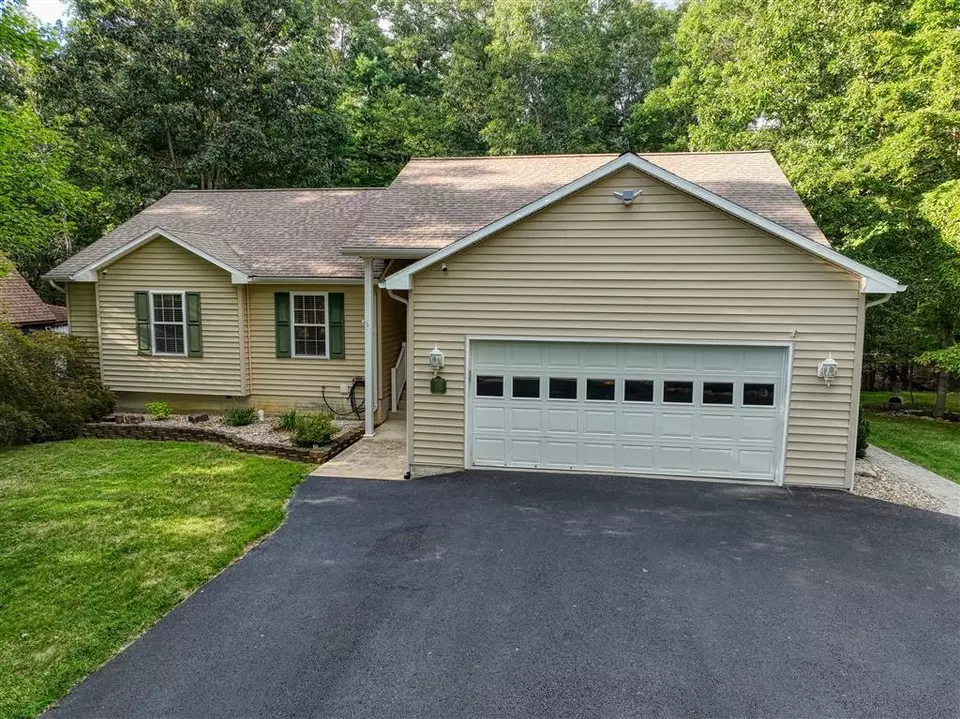 Exterior - 340 Alleghany Dr, Mcgaheysville, VA 22840 photo 2 of 9