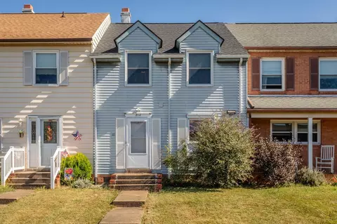 814 Meadowlark Dr, Harrisonburg, VA 22802