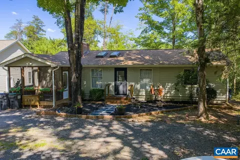 305 Stratford Cir, Locust Grove, VA 22508