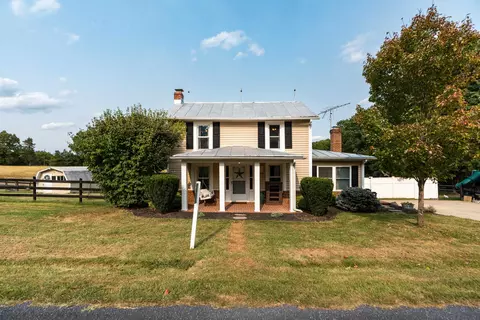 363 Niswander Rd, Staunton, VA 24401