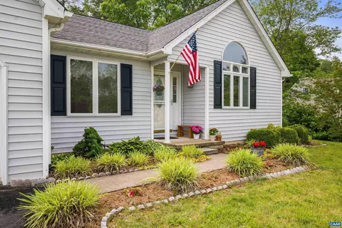 12 Springer Rd, Stuarts Draft, VA 24477 photo 4