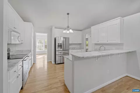Kitchen - 8 Sand Trap Ter, Palmyra, VA 22963 photo 4 of 6