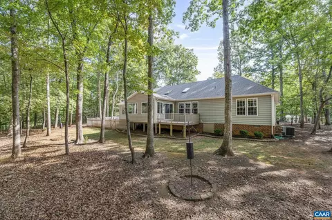 Exterior - 8 Sand Trap Ter, Palmyra, VA 22963 photo 7 of 18