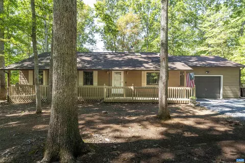 8 Hardwood Rd, Palmyra, VA 22963