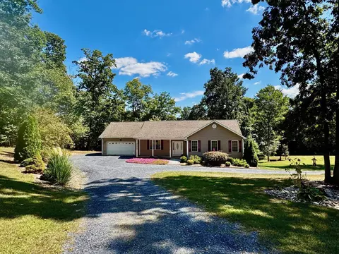 81 Roscoe Ln, Mount Sidney, VA 24467 photo 2