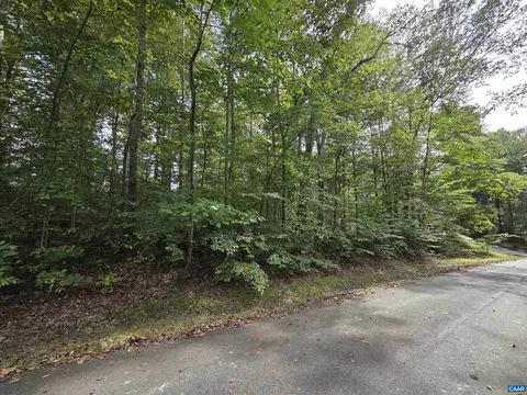 230 Beech Nut Dr, Louisa, VA 23093 photo 2