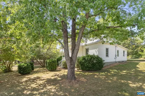 26171 N James Madison Hwy N, New Canton, VA 23123