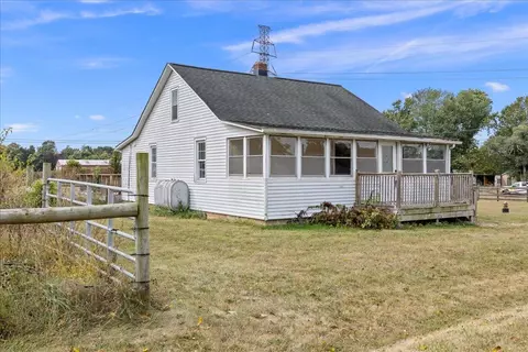 225 Stull Run Ln, Grottoes, VA 24441