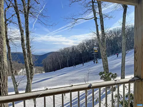 108 Eagles Ct Condos, Wintergreen Resort, VA 22967