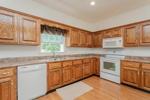 490 Leola Loop, Stanley, VA 22851 photo 8