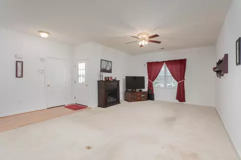 490 Leola Loop, Stanley, VA 22851 photo 3