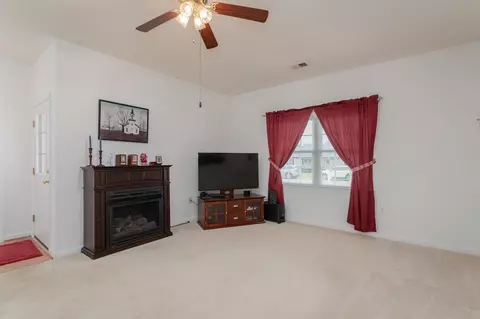 490 Leola Loop, Stanley, VA 22851 photo 4
