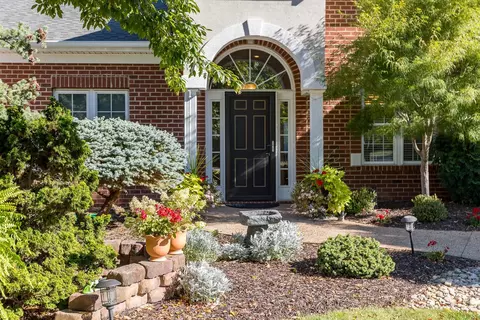 291 Blue Stone Hills Dr, Harrisonburg, VA 22801