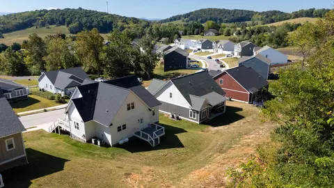 View/Area - 43 Mcilwee Ln, Staunton, VA 24401 photo 1 of 3