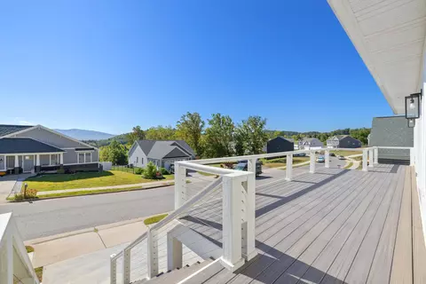 Exterior - 43 Mcilwee Ln, Staunton, VA 24401 photo 5 of 18