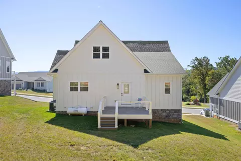 Exterior - 43 Mcilwee Ln, Staunton, VA 24401 photo 9 of 18
