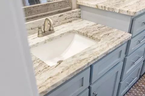 Bath - 43 Mcilwee Ln, Staunton, VA 24401 photo 3 of 12