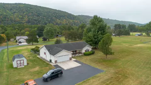 3496 Petersburg Pike, Franklin, WV 26807