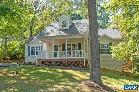 217 Blackthorn Ln, Charlottesville, VA 22902