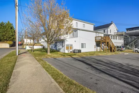 600 E Main St, Waynesboro, VA 22980