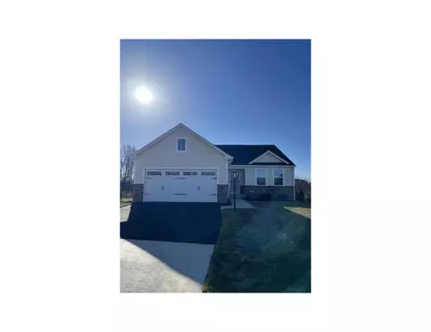 12 Montvue Dr, Fishersville, VA 22939