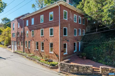 1915 E Market St E #3, Charlottesville, VA 22902