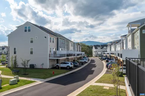 785 Park Ridge Dr, Crozet, VA 22932
