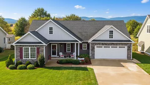 176 Locust Grove Ln, Stuarts Draft, VA 24477