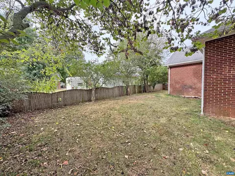 Exterior - 304 Crompton Rd, Waynesboro, VA 22980 photo 5 of 7